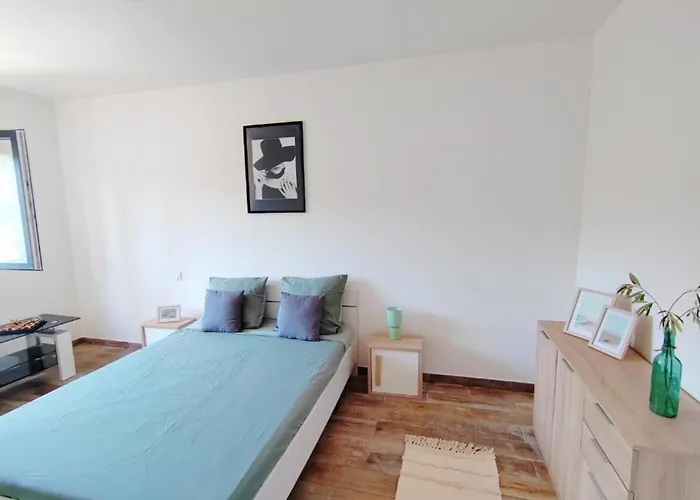 Holiday home Maison 6 Personne
